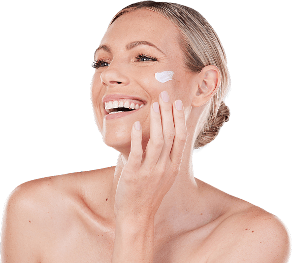 Vrouw brengt Neocell Renewing Cream aan